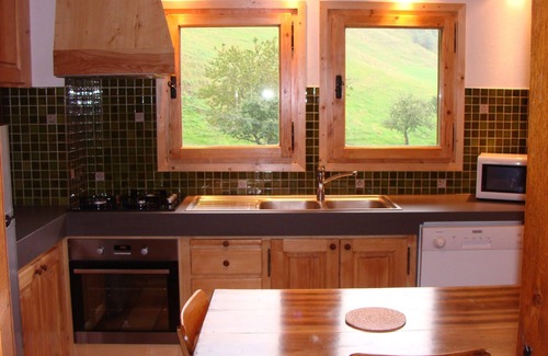 Praz-sur-Arly Apartment | Warm apartment in authentic Savoyard chalet