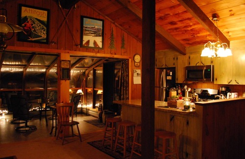 Bartlett Ski Chalet | Warm, Cozy, Chalet Nestled In The Pines, WiFi, Close To Ski Areas, Attractions