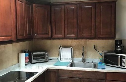 Hawks Park House | Warm & Cozy Cottage at New Smyrna Beach