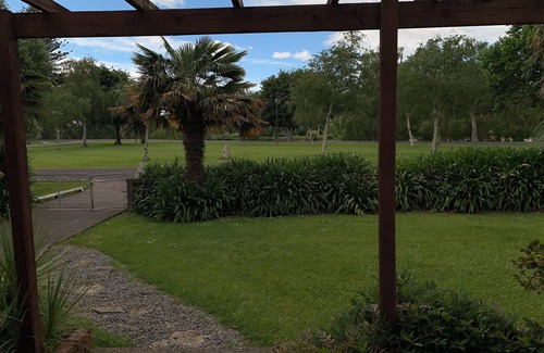 Wairoa House | Warm Family Home - Spooners Point Wairoa