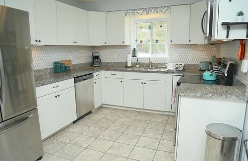 Norfolk House | Warm Gem near base/school/ hospitals
