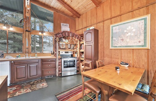 Bellaire House | Warm & inviting retreat with a washer/dryer, central AC, fast WiFi, & gas grill