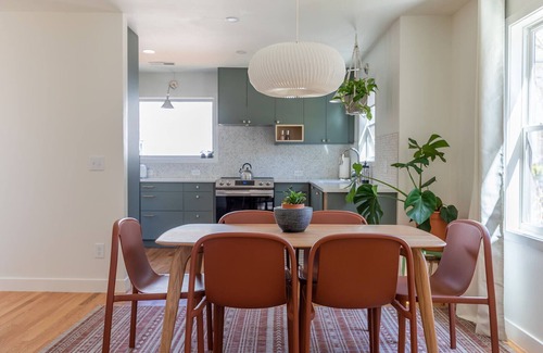 Durham Cottage | Warm Luxury in walkable downtown Durham (2.5 mi. from Five Pts. Plaza)