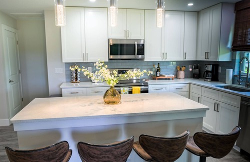 Warm Mineral Springs House | WARM Mineral Spring 3BR/2BA home