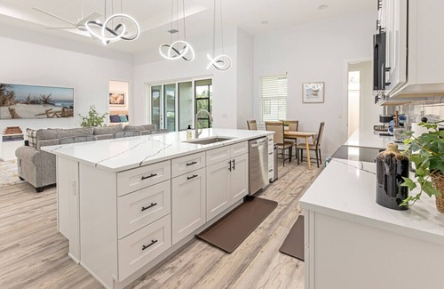 Warm Mineral Springs House | Warm Springs Hideaway