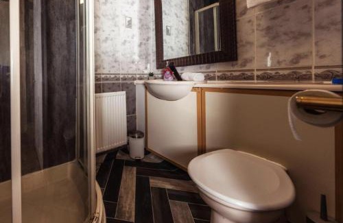 Tollcross Apartment | Warm & Welcoming Apartment, City Center - Meadows 4