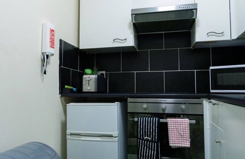 West End Apartment | Warm&Welcoming City Centre Apartments by Meadows 3