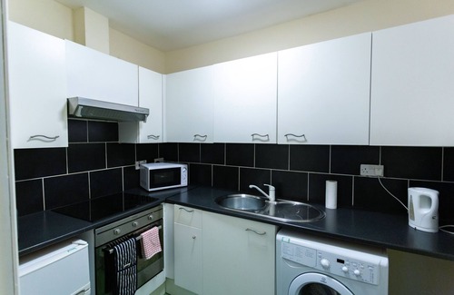 West End Apartment | Warm&Welcoming City Centre Apartments by Meadows 3