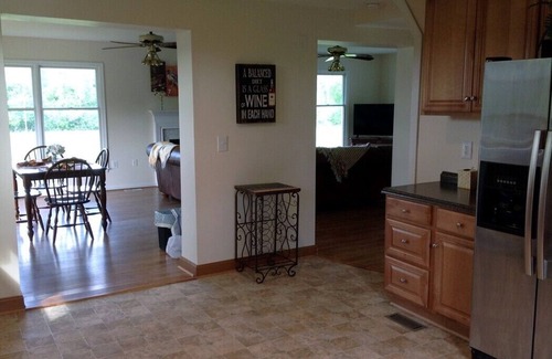 Toms Brook House | Warm Welcoming Retreat in Shenandoah w/1 mile of River, Stunning Mountain View’s