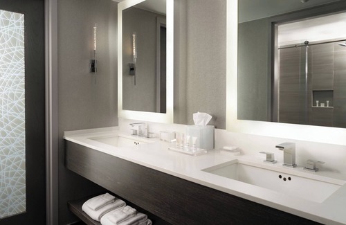 Warner Center Hotel | Warner Center Marriott Woodland Hills