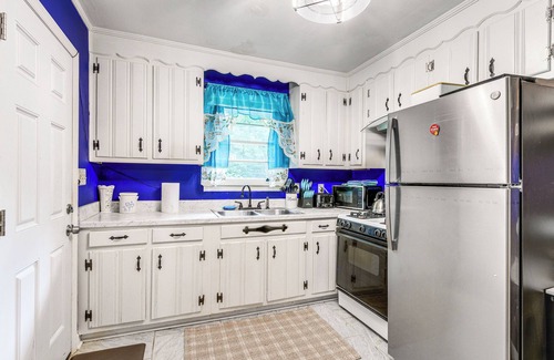 Warner Robins House | Warner Robins Home w/Yard: 2 Mi to Air Force Base