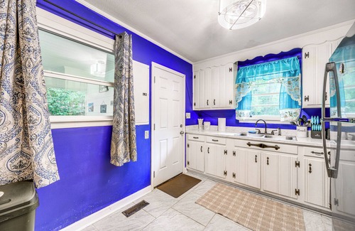 Warner Robins House | Warner Robins Home w/Yard: 2 Mi to Air Force Base
