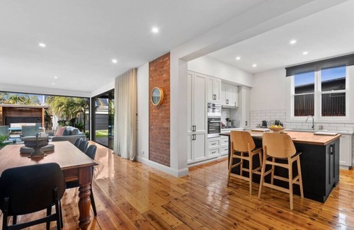 Geelong West House | Warranyah - Perfect on Preston