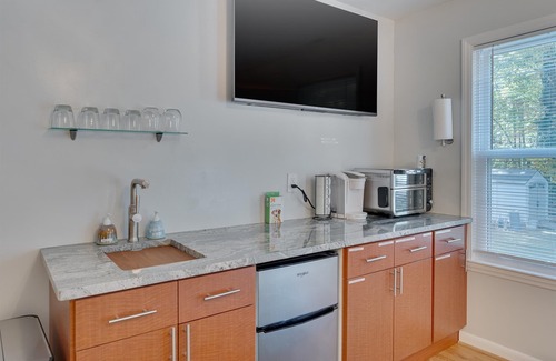 Cary Apartment | Warren Studio @ Greenwood Forest