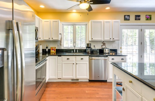 Washington House | Washington Getaway - 8 Mi to Pillsbury State Park!