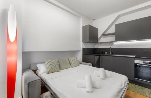 Navigli Apartment | Washington - metro M4 5min - Duplex with terrace