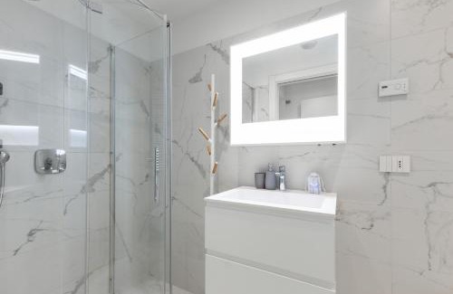 Navigli Apartment | Washington - metro M4 5min - Duplex with terrace