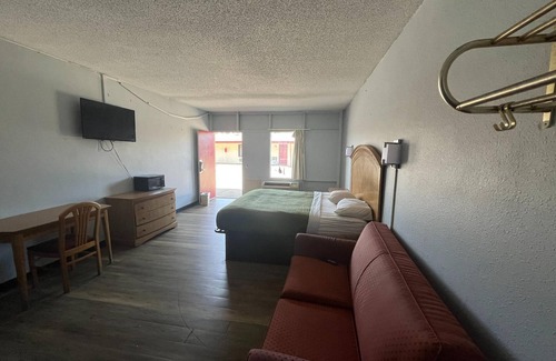 Washington Hotel | Washington Motel By OYO