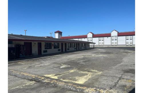Washington Hotel | Washington Motel by OYO