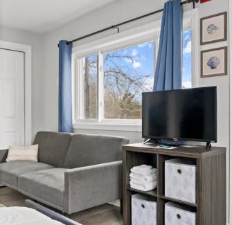 Norwell Hotel | Washington Park Motel Deluxe Suite