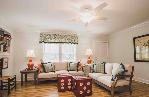 Thomasville House | Washington Street Cottage is close to beautiful downtown Thomasville