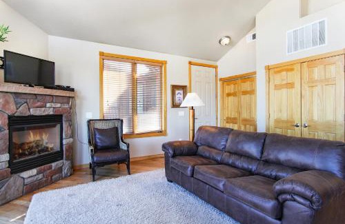 Estes Park Apartment | Watanga Mountain 15A Condo