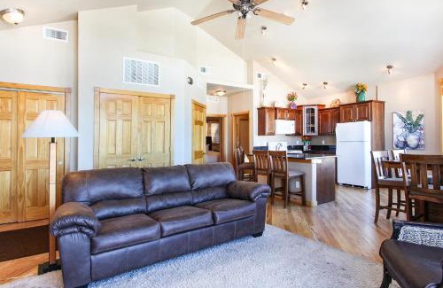 Estes Park Apartment | Watanga Mountain 15A Condo