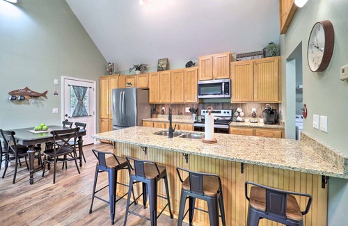 Butler House | Watauga Lake Butler Retreat w/Private Dock!