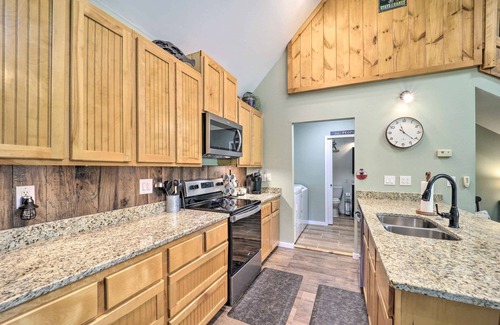 Butler House | Watauga Lake Butler Retreat w/Private Dock!