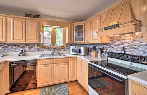 Butler House | Watauga Lake House with Private Dock