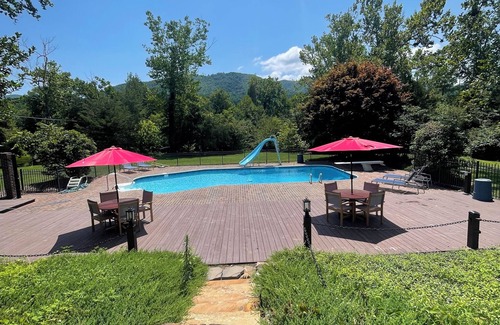 Elizabethton House | Watauga River Riverfront Paradise On Upper End Of River 8+ Acre Private Estate
