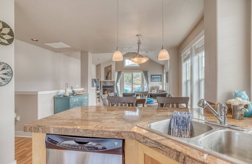 Rockaway Beach Condo | Watch a Steam Engine and Walk to the Beach from this Fantastic Rockaway Townhome