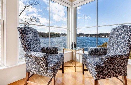 Amesbury House | Watch Eagles Soar at RiverBend: Waterfront Luxury suites, gourmet kitchen Fast WiFi