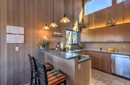 Sea Ranch House | Watch the waves crash in the distance