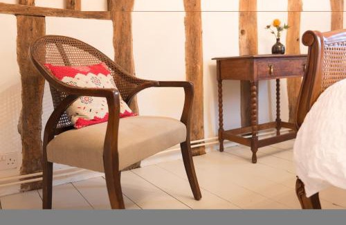 Ipswich House | Water Cottage, a perfect ancient House in Suffolks prettiest tiny village