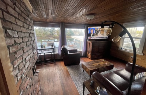 Gig Harbor House | Water Escape