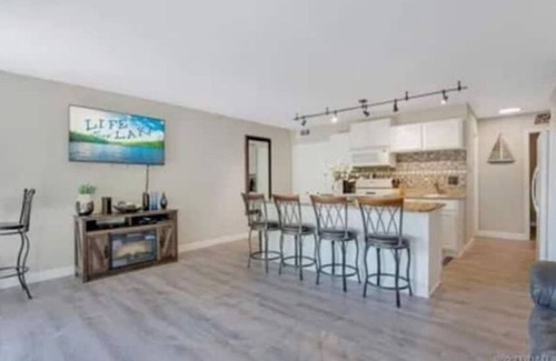Village of Four Seasons Condo | Water facing Condo on Horseshoe bend mins from the Strip avail PWC 12 X 28 Slips