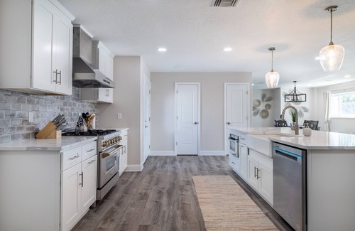 River Isles House | Water Front, 4 Blocks From The Ocean. Come by Boat, we have a Boat lift !