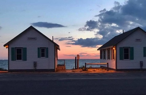 North Truro Cottage | Water Front Days Cottage #15 (2255)