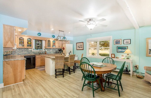 Chestertown House | Water Front Retreat - Sunrise and Sunset Water Views - Lots of Amenities