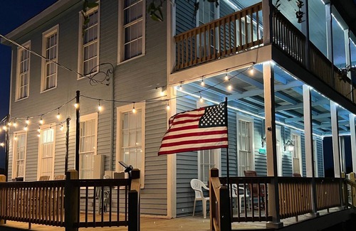 Galveston House | Water & Intercoastal Views|Volleyball Net|Fire Pit Grill|WiFi|Near Bolivar Lighthouse|Lots of Room!
