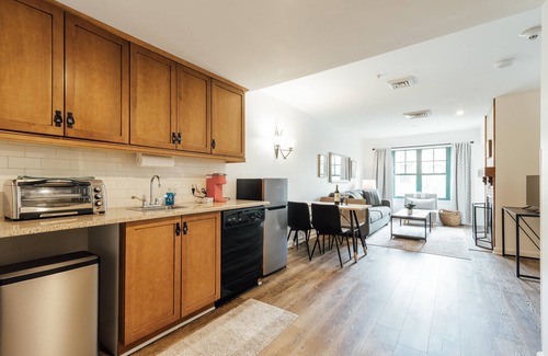 Vernon Condo | Water Park (Next Door) Pool Hot Tubs Sauna Gym Deck Stunning Mountain Views #240