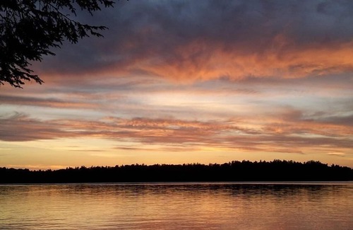 Rideau Lakes House | Water's Edge- Clear Lake near Chaffey's Lock