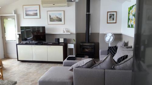 Opua House | Water's Edge Holiday Home