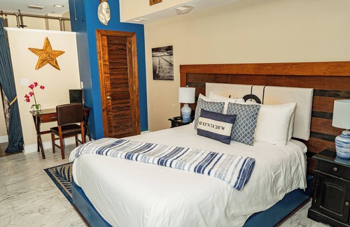 Folly Beach Bed & Breakfast | Water's Edge Inn - Adults Only