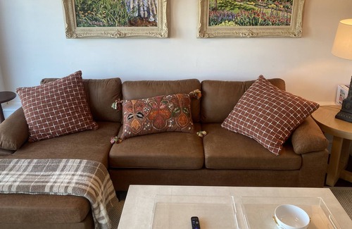 Lake Wylie Cottage | Water's Edge Lakefront Escape On Lake Wylie!