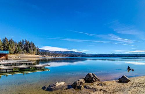 Sierra Cedars House | Water's Edge Retreat