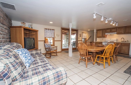 McHenry Cottage | Water's Edge