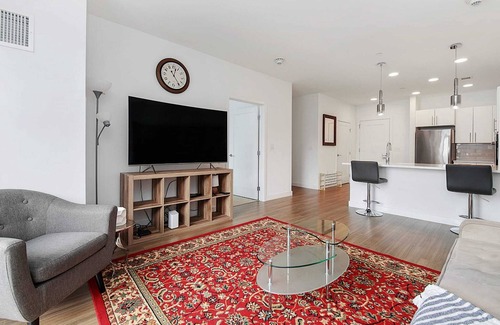 Boston Apartment | water view 2 bed 2 Bath Apartment