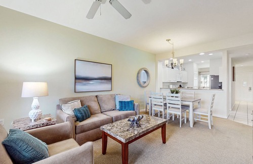 Naples Condo | Water view condo w/access to community amenities, wifi, & outdoor private patio